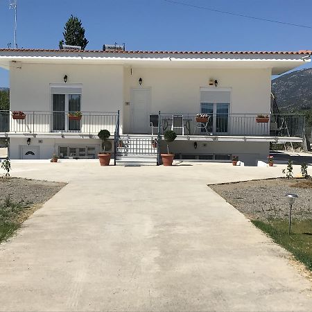 Villa Filoxenia Амаринтос Экстерьер фото